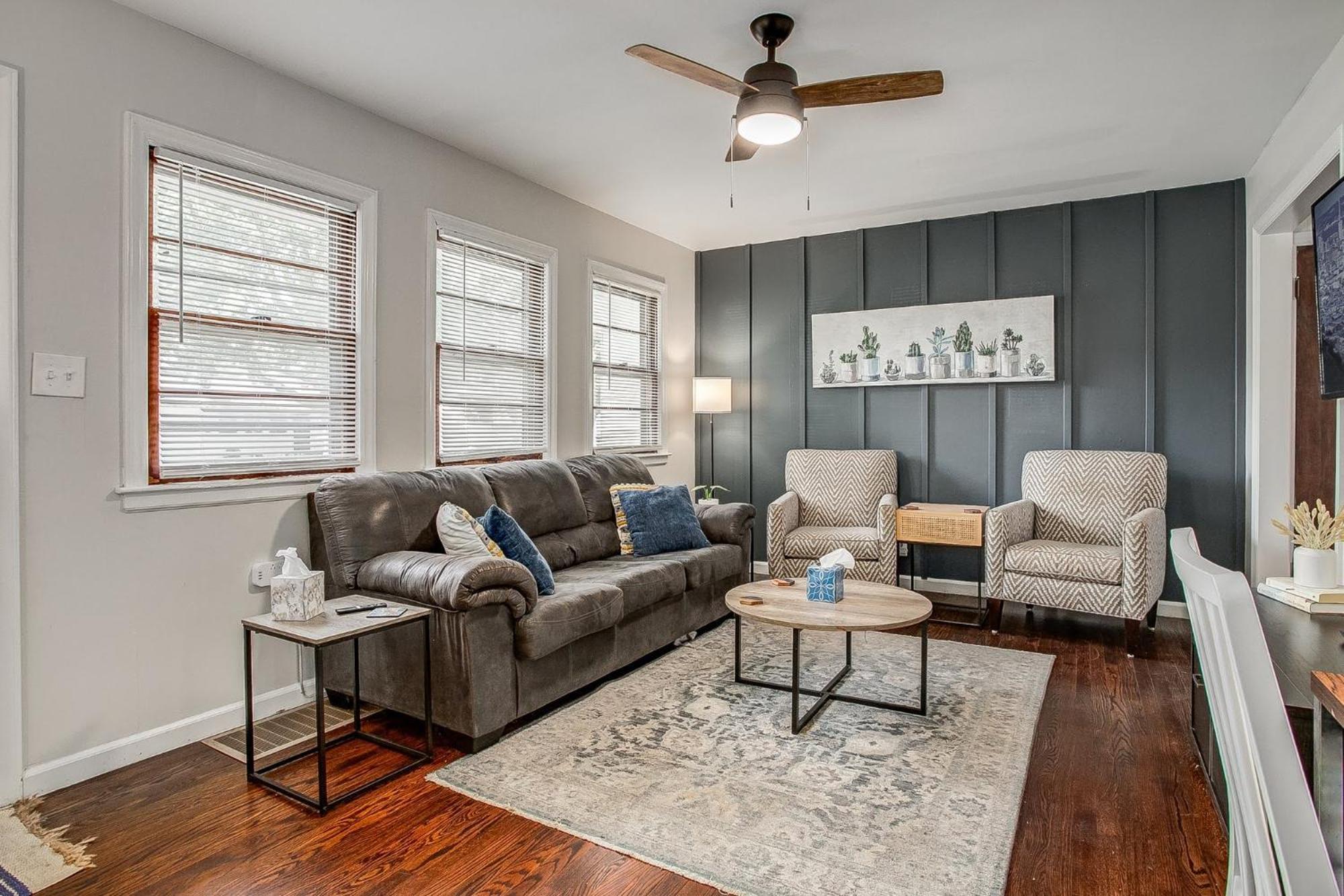 Chic Home With Huge Grassy Yard 7 Mins To Arrowhead Stadium Independence Zewnętrze zdjęcie