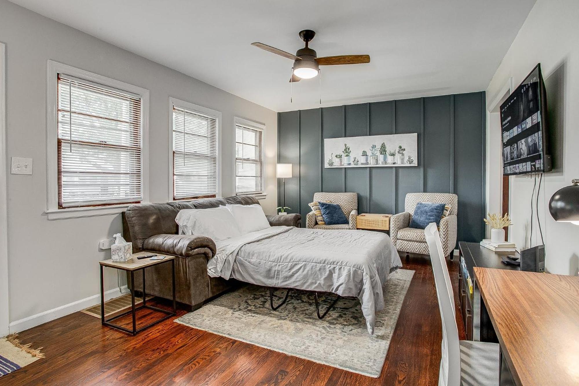 Chic Home With Huge Grassy Yard 7 Mins To Arrowhead Stadium Independence Zewnętrze zdjęcie